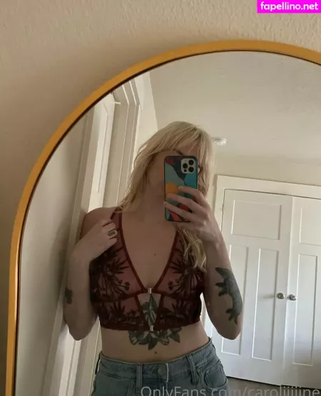 Caroliiiiine OnlyFans Thumbnail #YbGUFgF2k6