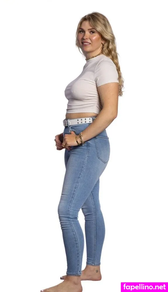 caroline__gross Nude Leaked OnlyFans Photo #0NO3XeGFME