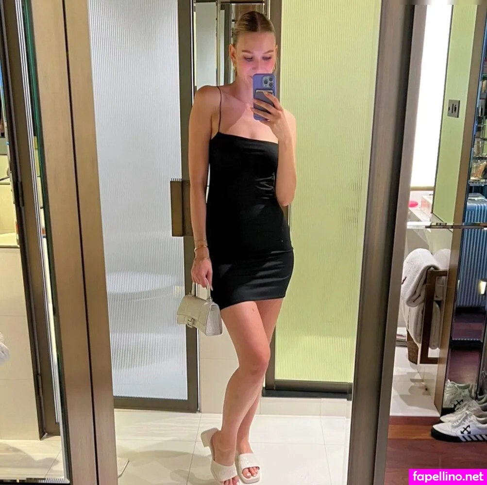 Carolin Niemczyk Nude Leaked OnlyFans Photo #4gluK52DVm