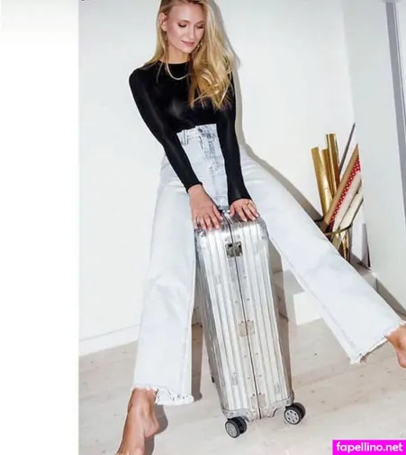 Carolin Niemczyk OnlyFans Thumbnail #RLG3goG0hU