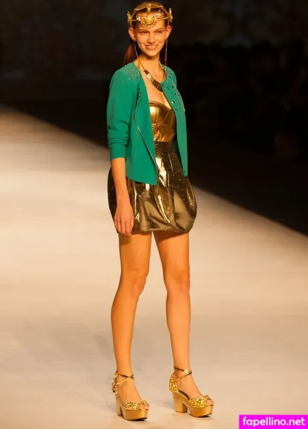 Carolin Snderhauf OnlyFans Thumbnail #un88iGF1Pb