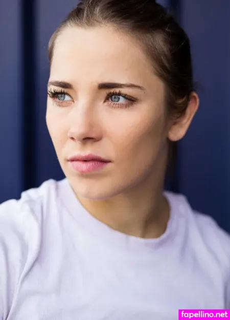 Carolin Von Der Groeben OnlyFans Thumbnail #NTtlMIhxua