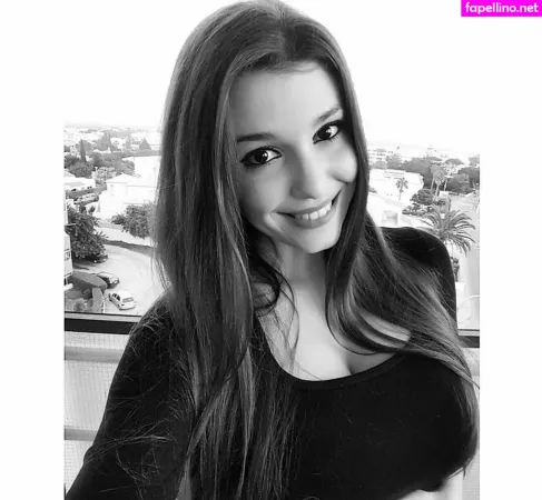 Carolina Neto OnlyFans Thumbnail #1BBDMarukd