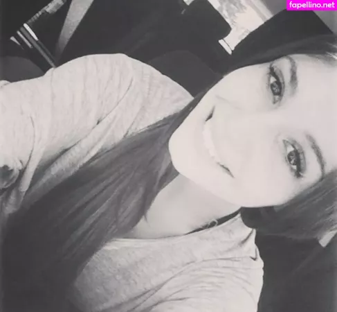 Carolina Neto OnlyFans Thumbnail #5vVjFFfd64