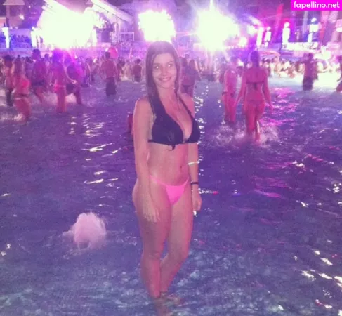 Carolina Neto OnlyFans Thumbnail #FRWsnZQ4CX