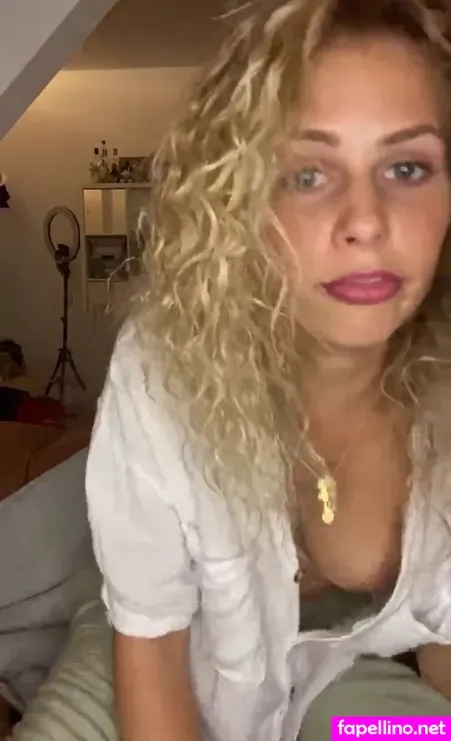 Carolina Peukmann OnlyFans Thumbnail #fHFwKf5gsA