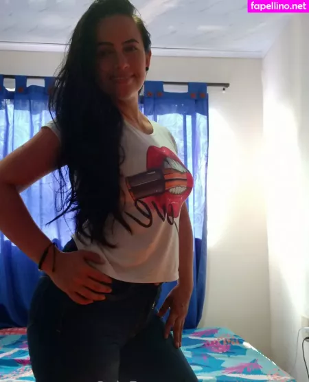Carolina Uribe OnlyFans Thumbnail #vbOFNkp4Z0