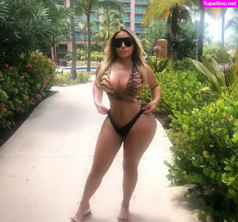 Carolina OnlyFans Thumbnail #gJiQvivHF0