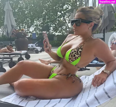 Carolina OnlyFans Thumbnail #liUH7LepMl