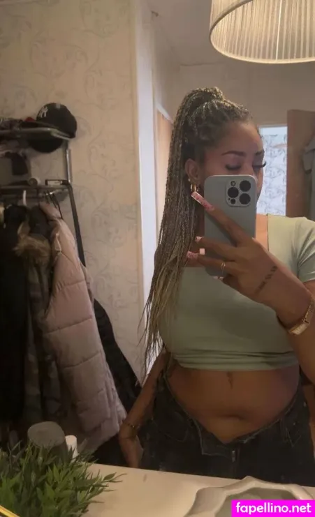 Carolinamami2 OnlyFans Thumbnail #MD7NYhRa0s