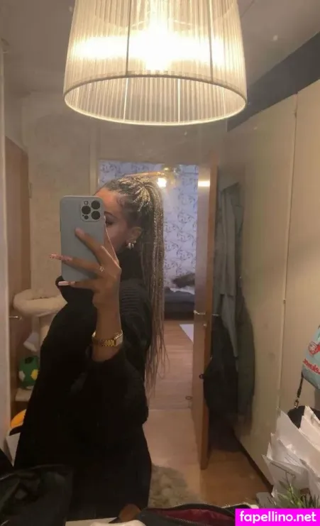 Carolinamami2 OnlyFans Thumbnail #YOS6GzSA8G