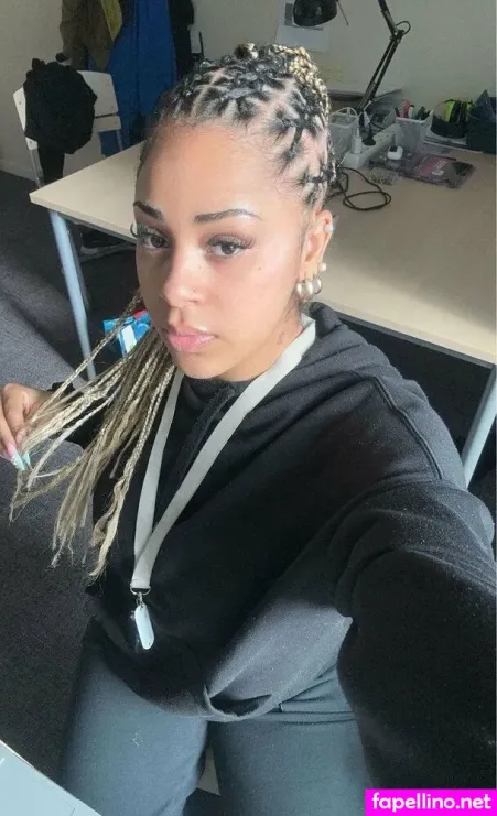 Carolinamami2 OnlyFans Thumbnail #kaJdftcf2N