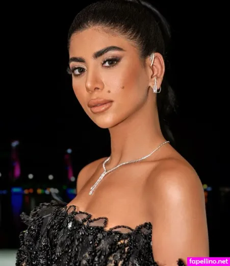 Caroline Azmy OnlyFans Thumbnail #Sg1g2HrpPb