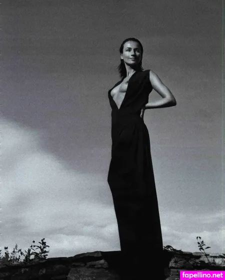 Caroline Beil OnlyFans Thumbnail #erLaK3Lqhe