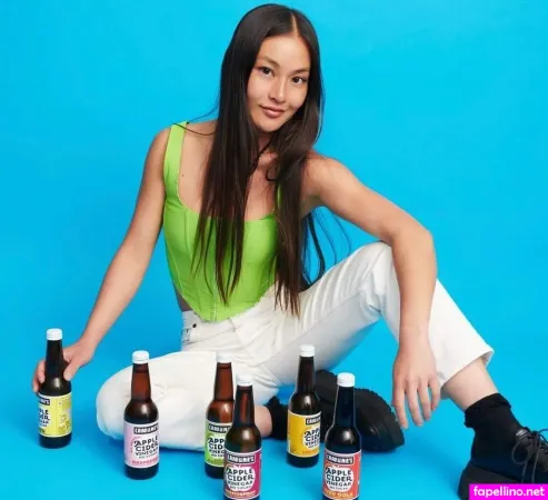 Caroline Chang OnlyFans Thumbnail #I7FH22YymU