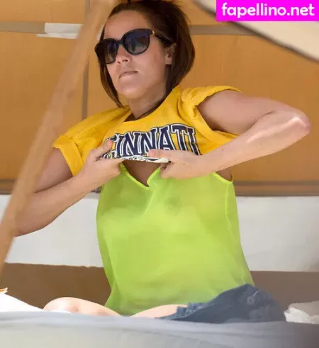 Caroline Flack OnlyFans Thumbnail #6BVYFN2HvX