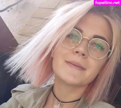 Caroline Haas OnlyFans Thumbnail #pFu9veYep3