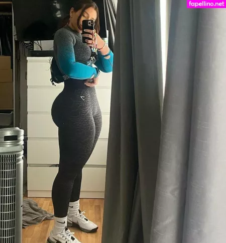 Caroline Hobday OnlyFans Thumbnail #3DLTLwgH2r