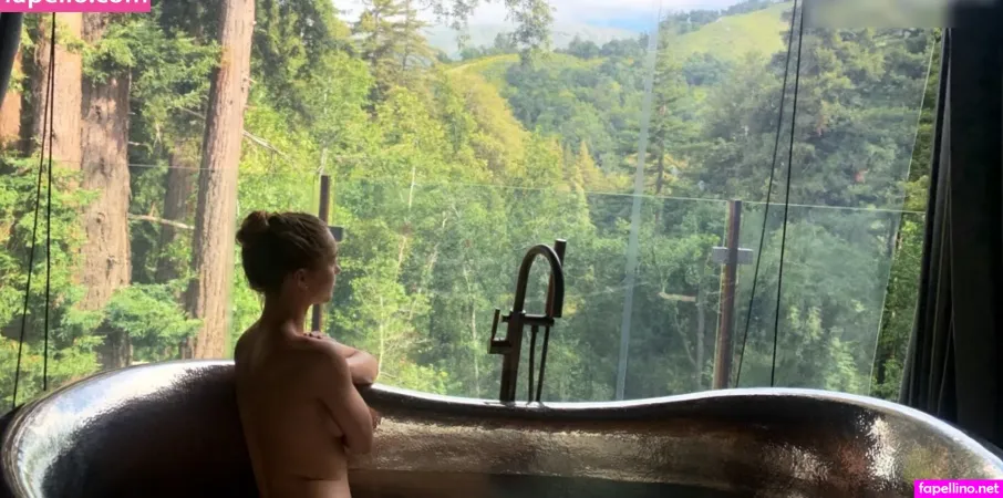 Caroline Kelley OnlyFans Thumbnail #HpPYsHZuH8