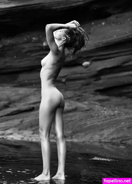 Caroline Kelley OnlyFans Thumbnail #OtmaawKoM7