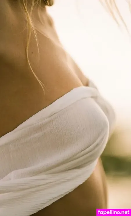 Caroline Kelley OnlyFans Thumbnail #wKbeS9ysAS