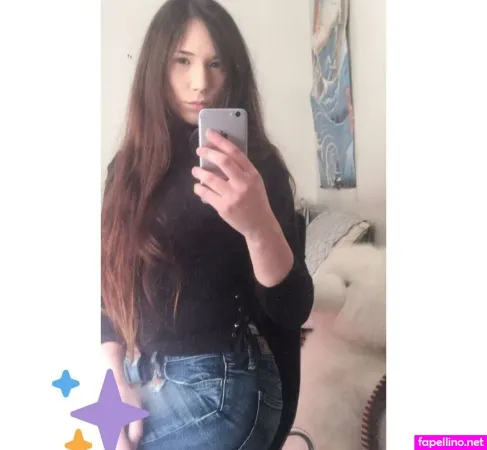 Caroline Kinney OnlyFans Thumbnail #Rocvmi4x81