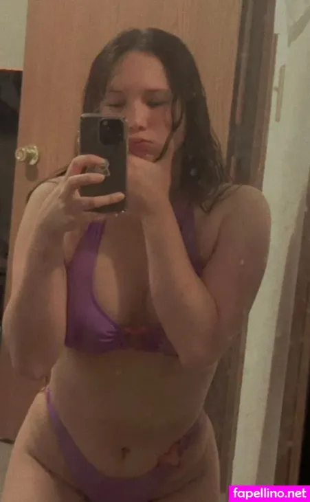 Caroline Kinney OnlyFans Thumbnail #SqGd3wC1Az