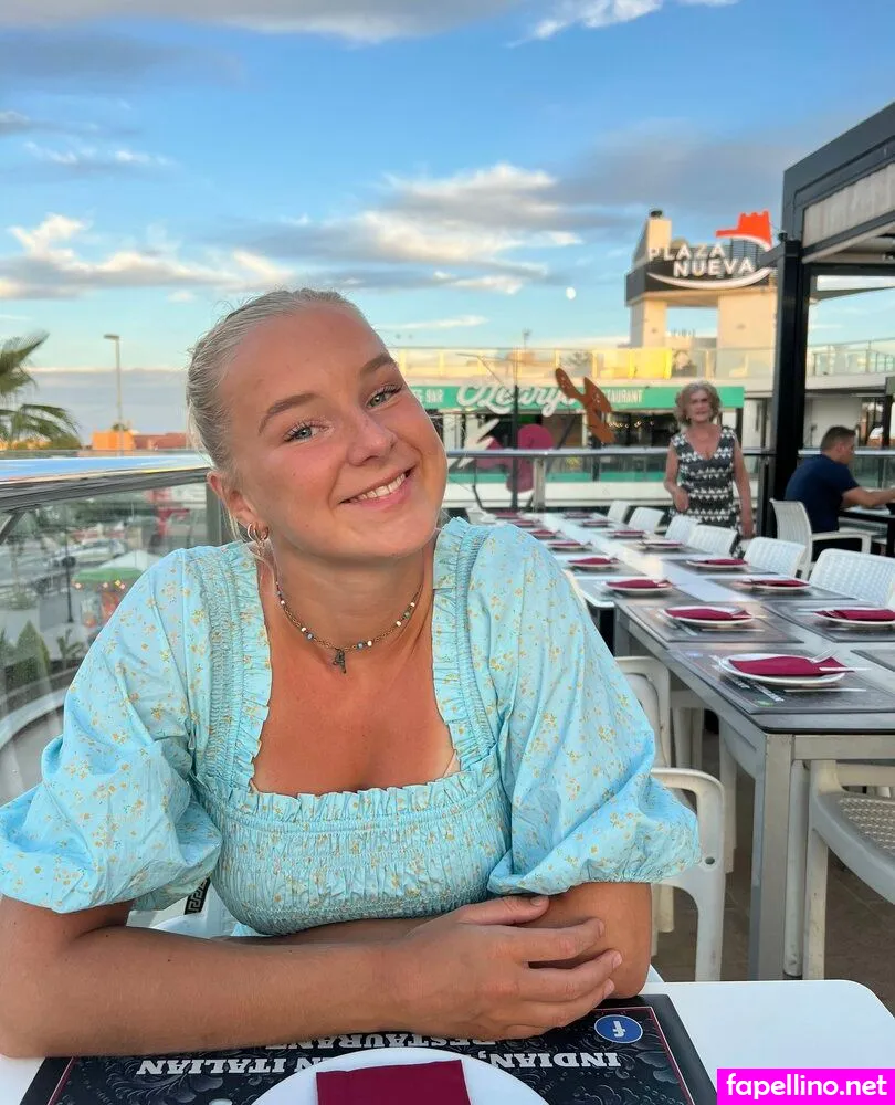 caroline.kupka, kupkake_kandiii Nude Leaked OnlyFans Photo #0ksbdckCdD