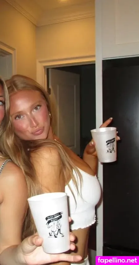 Caroline Malloy OnlyFans Thumbnail #kE5ySkR4rq