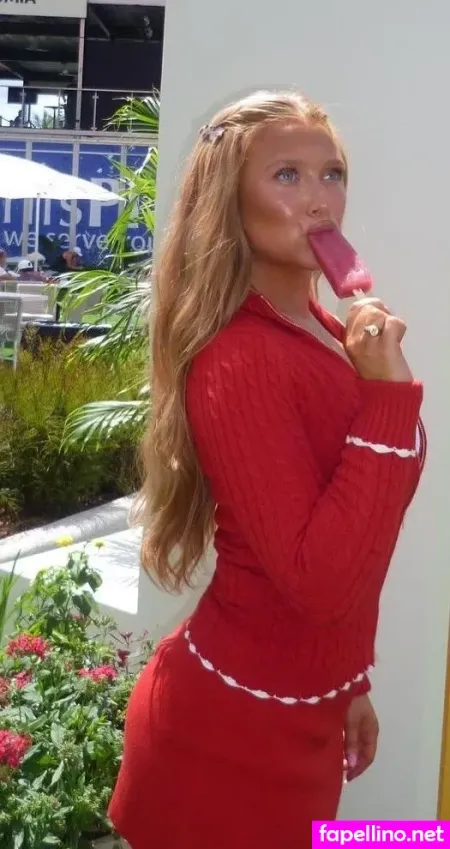 Caroline Malloy OnlyFans Thumbnail #o1JebBwV02