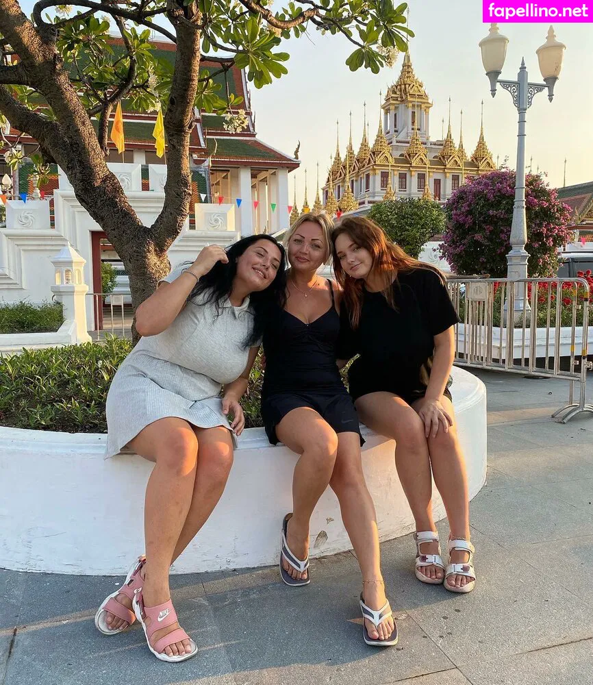 Milada Moore, carolinemoore.xo Nude Leaked OnlyFans Photo #DoFzThfSbB