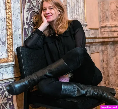 Caroline Peters OnlyFans Thumbnail #gJNonB7lmg