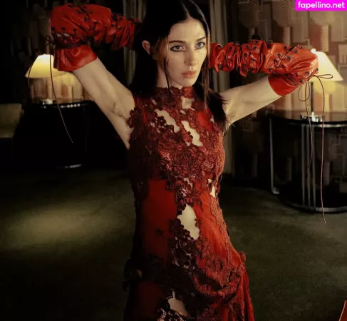 Caroline Polachek OnlyFans Thumbnail #9yA9b9AieU