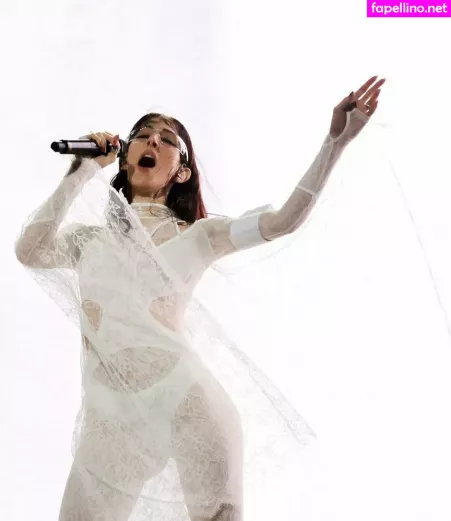 Caroline Polachek OnlyFans Thumbnail #A7bHcJlNMt