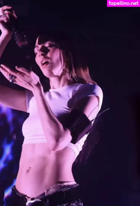 Caroline Polachek OnlyFans Thumbnail #UkOCzacOwt