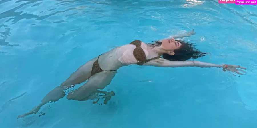 Caroline Polachek OnlyFans Thumbnail #nvgj47iaeU