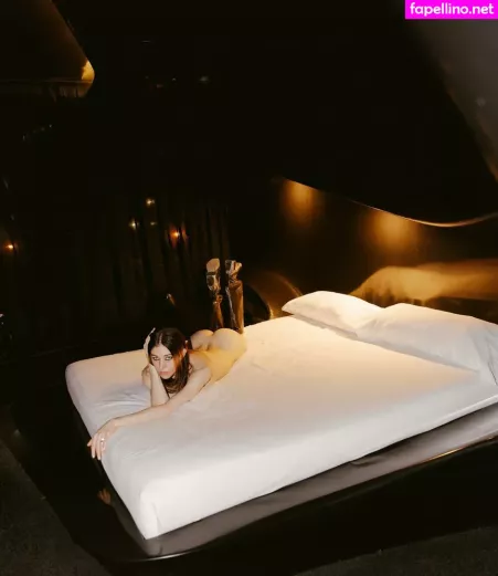 Caroline Polachek OnlyFans Thumbnail #sMUMT3oEaJ