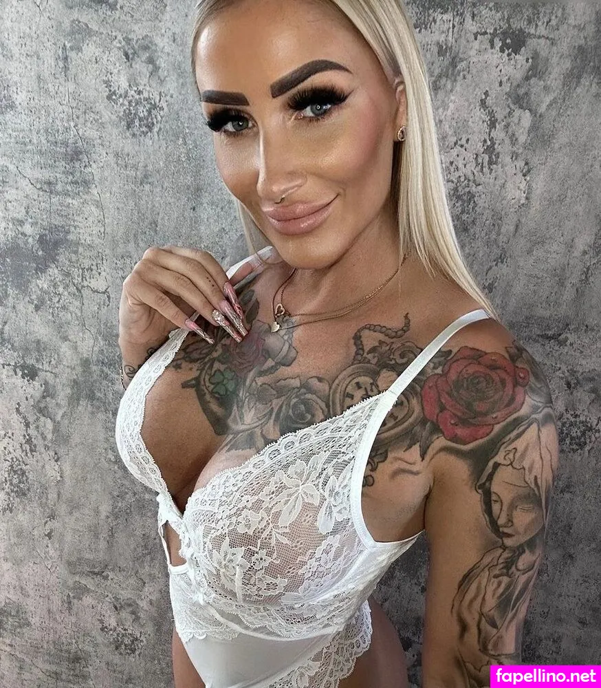 queen_carolin.e, your_goddess_with_ass Nude Leaked OnlyFans Photo #FJzoGk4M55
