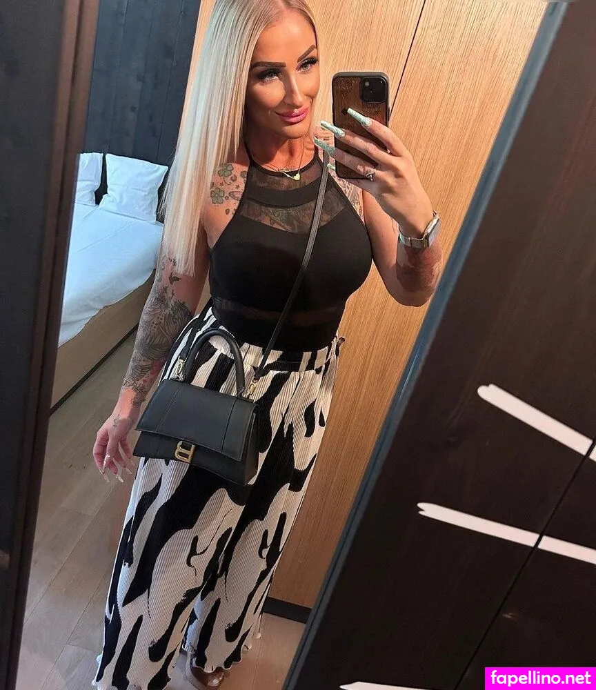 queen_carolin.e, your_goddess_with_ass Nude Leaked OnlyFans Photo #piHFcu9yai