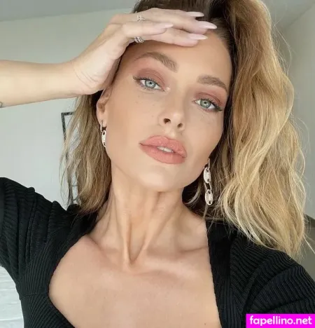 Caroline Receveur OnlyFans Thumbnail #Oy9belpgwr