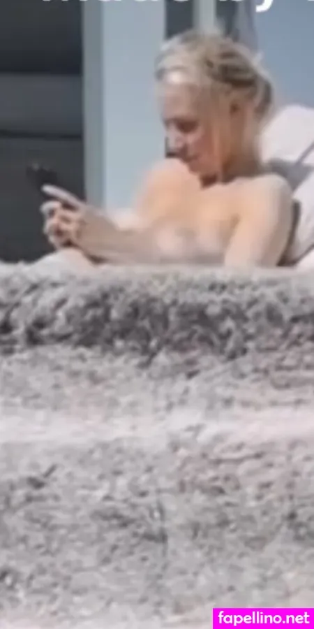 Caroline Thomas OnlyFans Thumbnail #l4Qj0O44yx