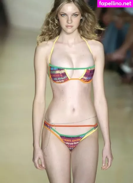 Caroline Trentini OnlyFans Thumbnail #IZQ57bXhoF