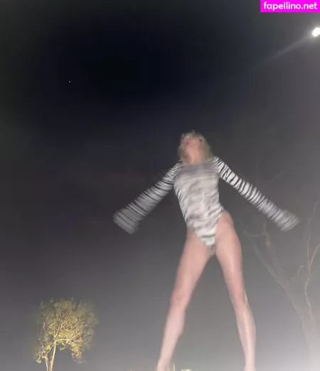 Caroline Vreeland OnlyFans Thumbnail #1yBGIarPfW