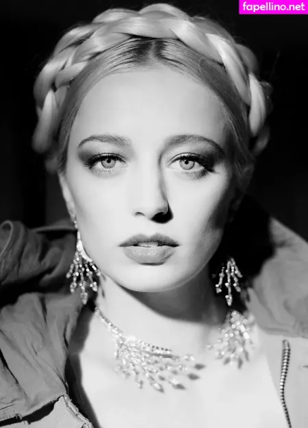 Caroline Vreeland OnlyFans Thumbnail #C01ii9080g