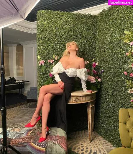 Caroline Vreeland OnlyFans Thumbnail #IlJYxVngZh