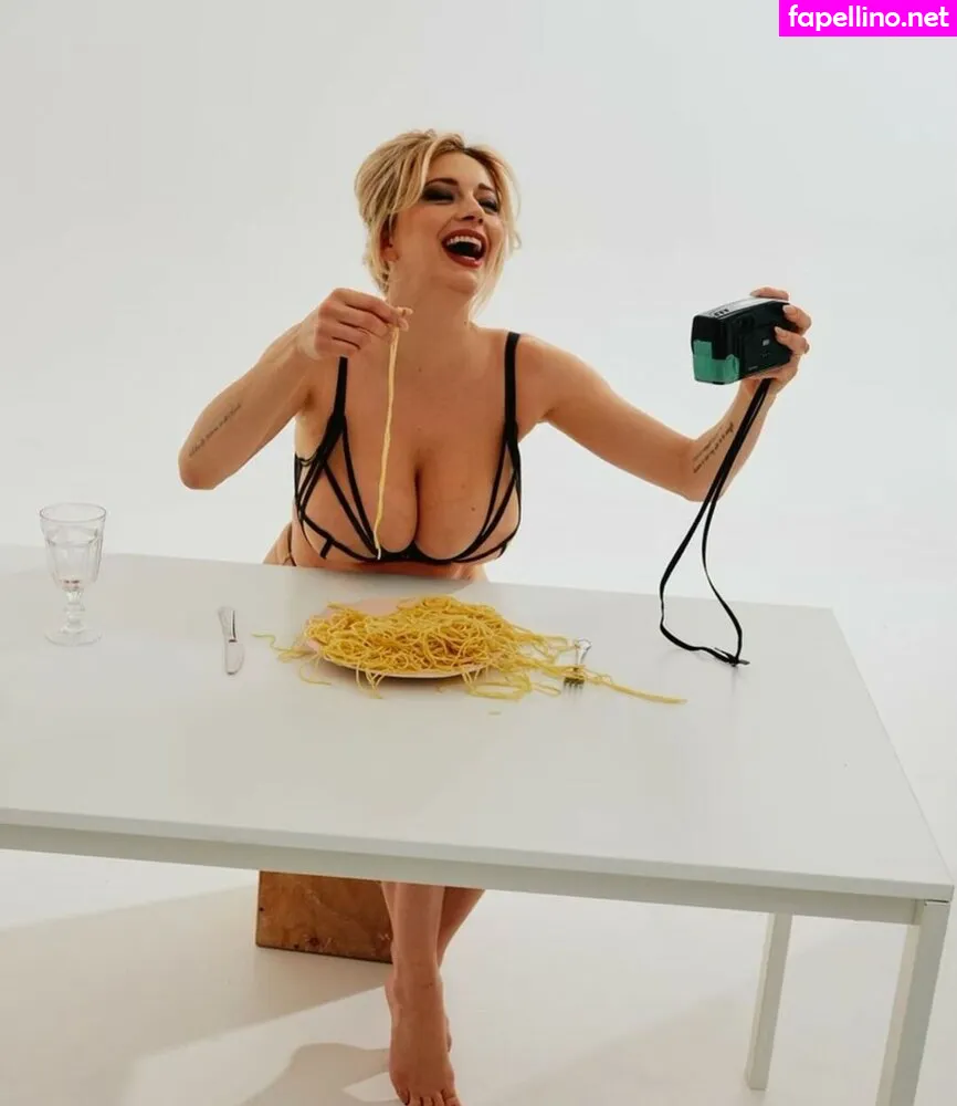 carolinevreeland, carovreeland Nude Leaked OnlyFans Photo #PGwKFk16NW