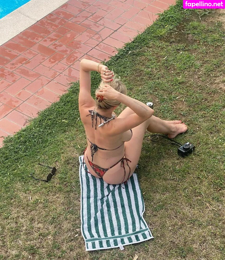 carolinevreeland, carovreeland Nude Leaked OnlyFans Photo #ajI2HntFsj