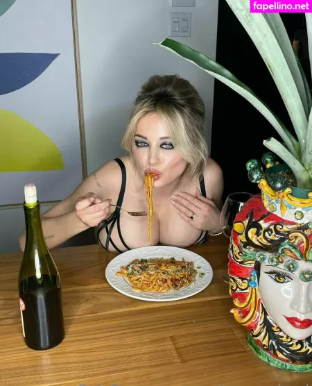 Caroline Vreeland OnlyFans Thumbnail #hBmrDiDln4
