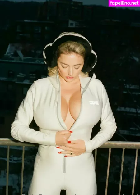Caroline Vreeland OnlyFans Thumbnail #mNgj2vMr6O