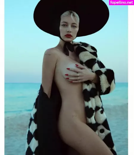 Caroline Vreeland OnlyFans Thumbnail #mrwyJua32P